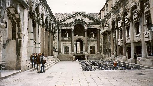 2001-04 Split-5.jpg